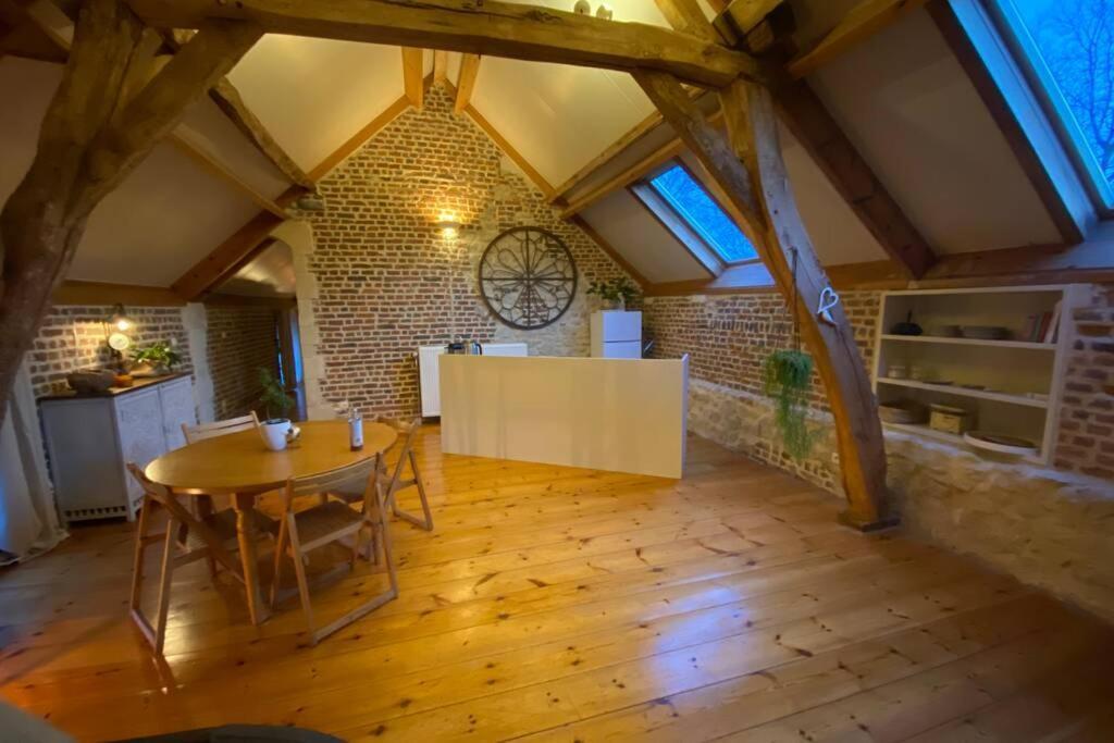 Charmant Appartement Dans Une Ancienne Ferme Nivelles Eksteriør bilde